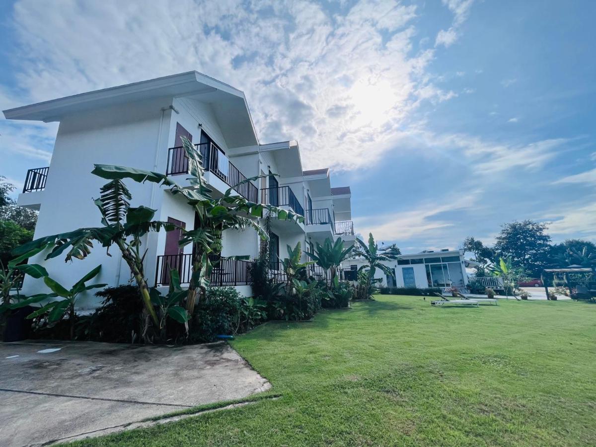 White Seaview Residence Klong Muang pláž Exteriér fotografie