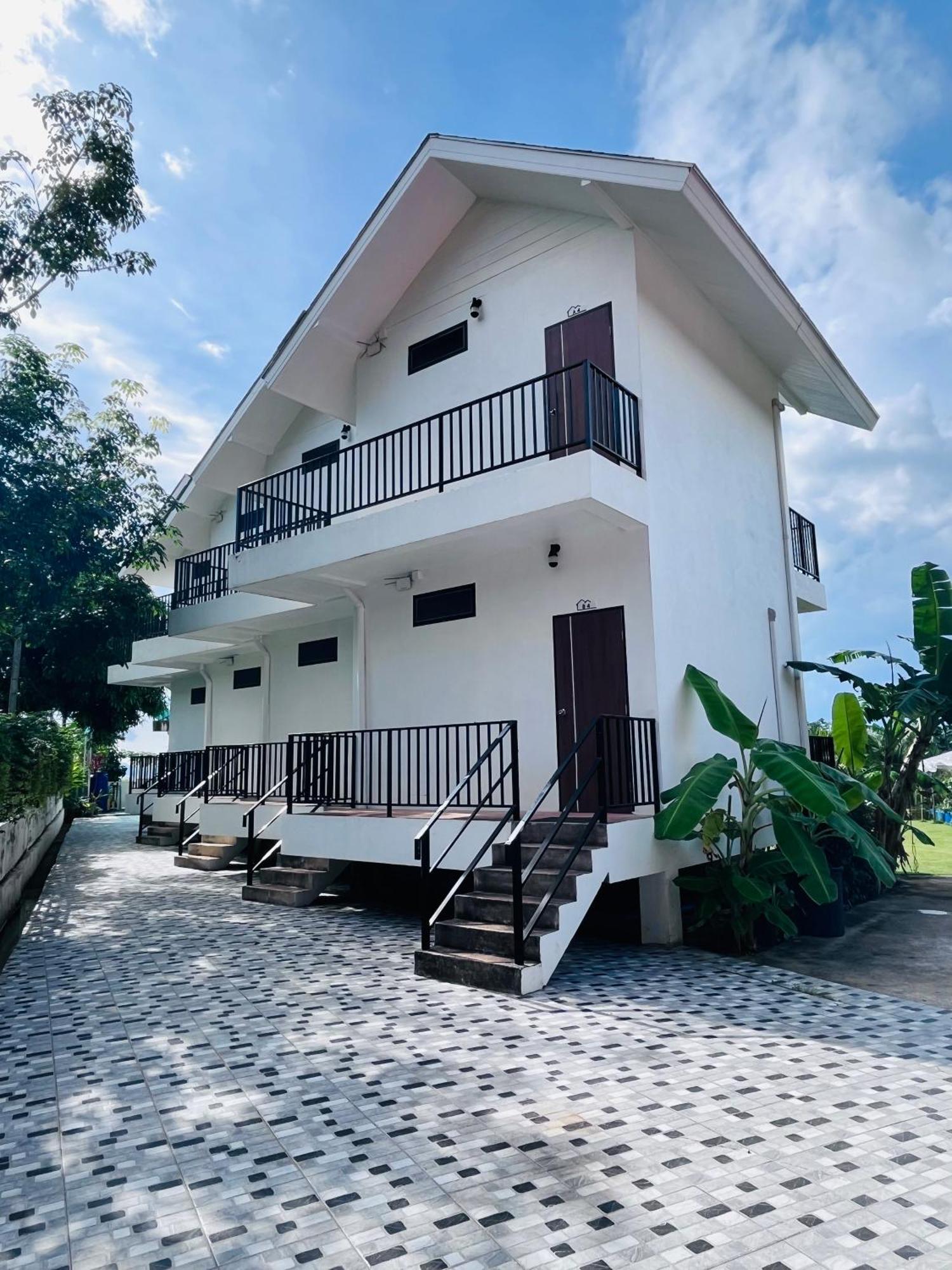 White Seaview Residence Klong Muang pláž Exteriér fotografie